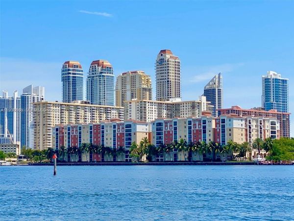 17100 N Bay Rd, Unit 1604, Sunny Isles Beach, FL 33160