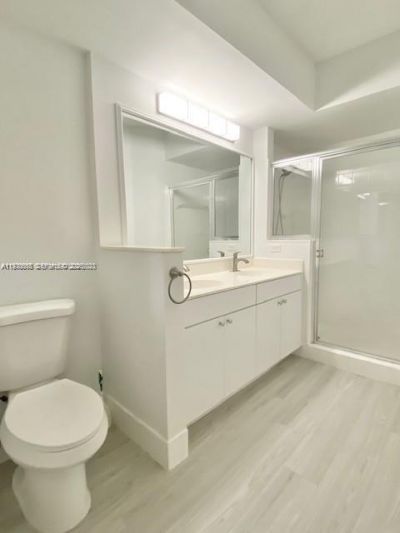 17100 N Bay Rd, Unit 1604, Sunny Isles Beach, FL 33160 Photo
