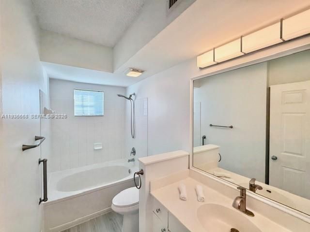 17100 N Bay Rd, Unit 1604, Sunny Isles Beach, FL 33160 Photo