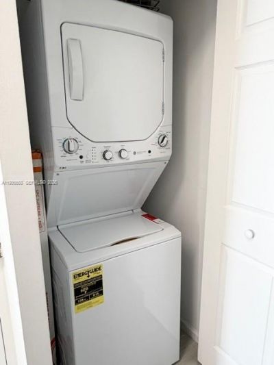 17100 N Bay Rd, Unit 1604, Sunny Isles Beach, FL 33160 Photo