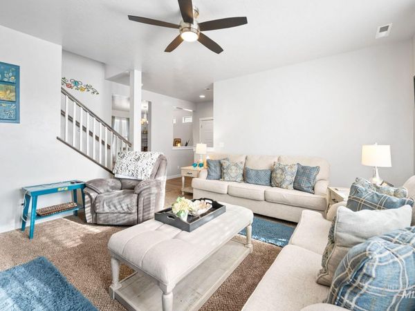 1802 W Heavy Timber Dr, Meridian, ID 83642