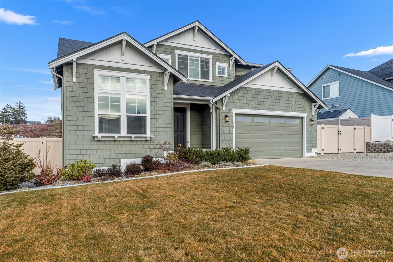 2079 Legacy Place Se, East Wenatchee, WA 98802 Main Photo