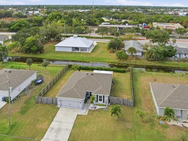 2220 SE Lucaya Street, Port St. Lucie, FL 34952