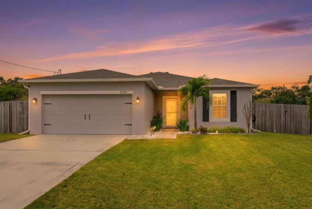 2220 SE Lucaya Street, Port Saint Lucie, FL 34952 Photo