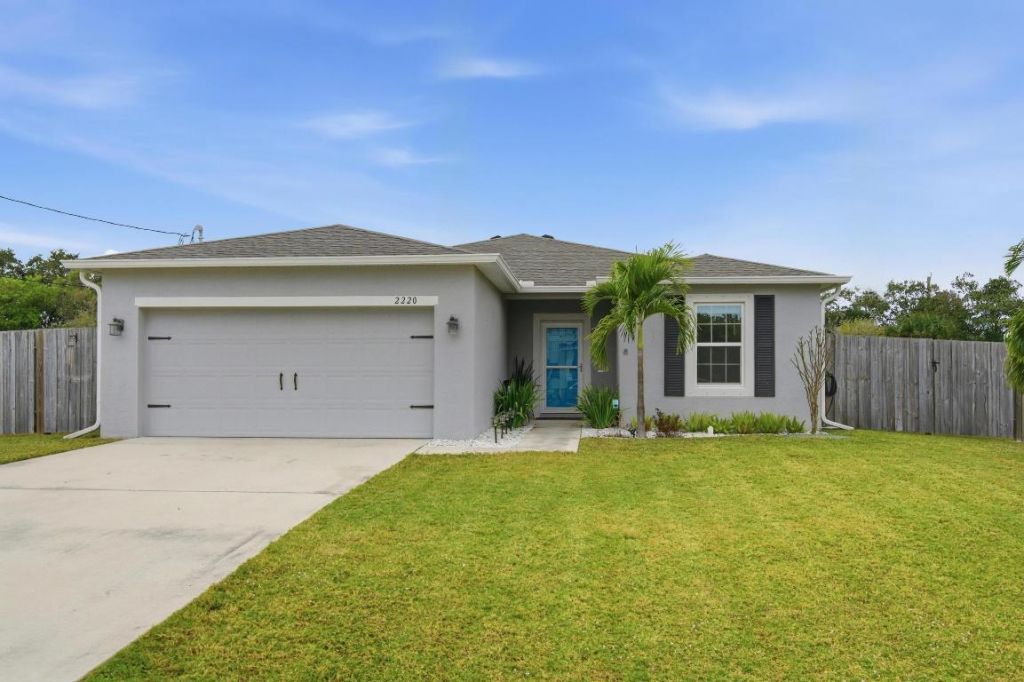 2220 SE Lucaya Street, Port Saint Lucie, FL 34952 Photo