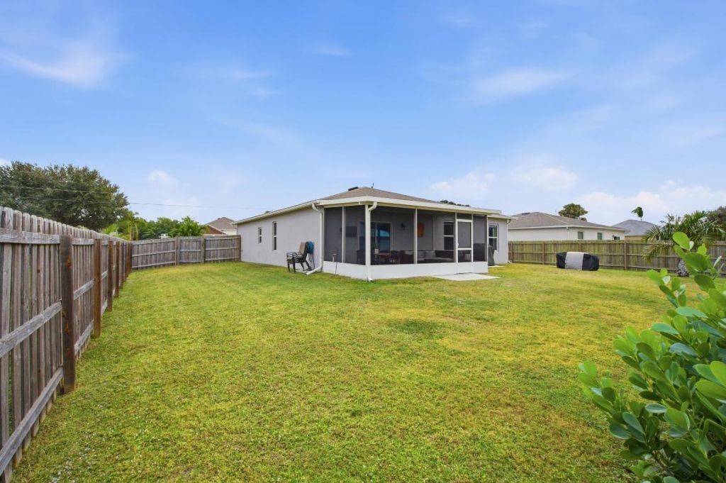 2220 SE Lucaya Street, Port Saint Lucie, FL 34952 Photo