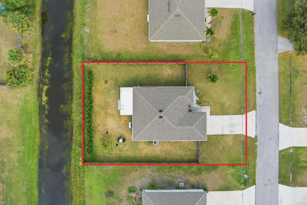 2220 SE Lucaya Street, Port Saint Lucie, FL 34952 Photo