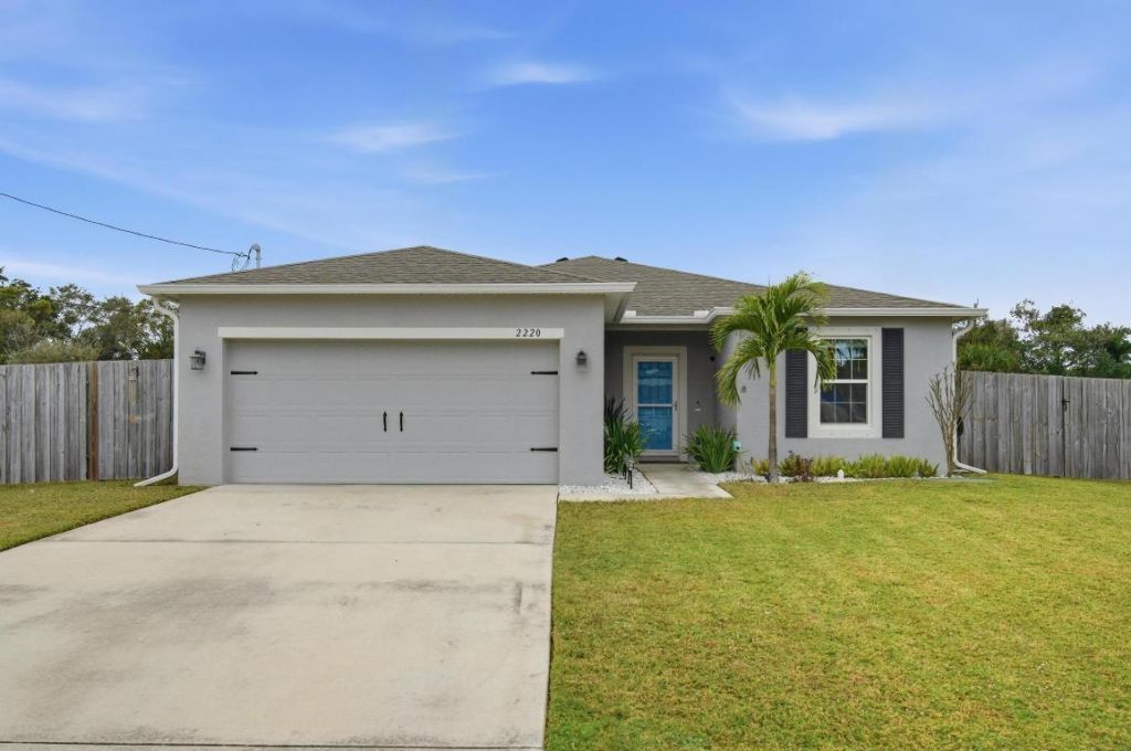 2220 SE Lucaya Street, Port Saint Lucie, FL 34952 Photo
