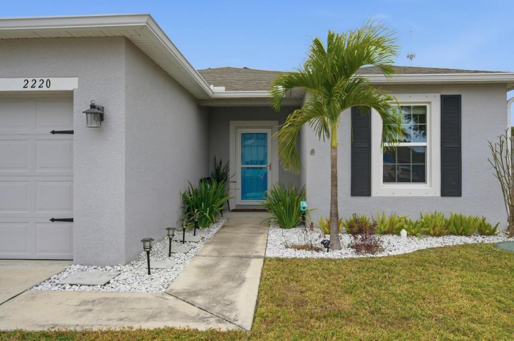 2220 SE Lucaya Street, Port Saint Lucie, FL 34952 Photo