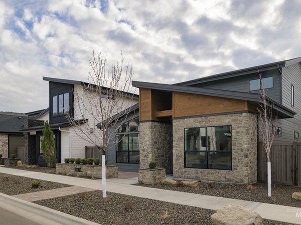 11733 N Rabbitbrush Way, Boise, ID 83714