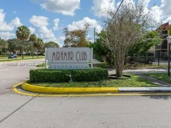 3400 Foxcroft Rd , Unit 109, Miramar, FL 33025