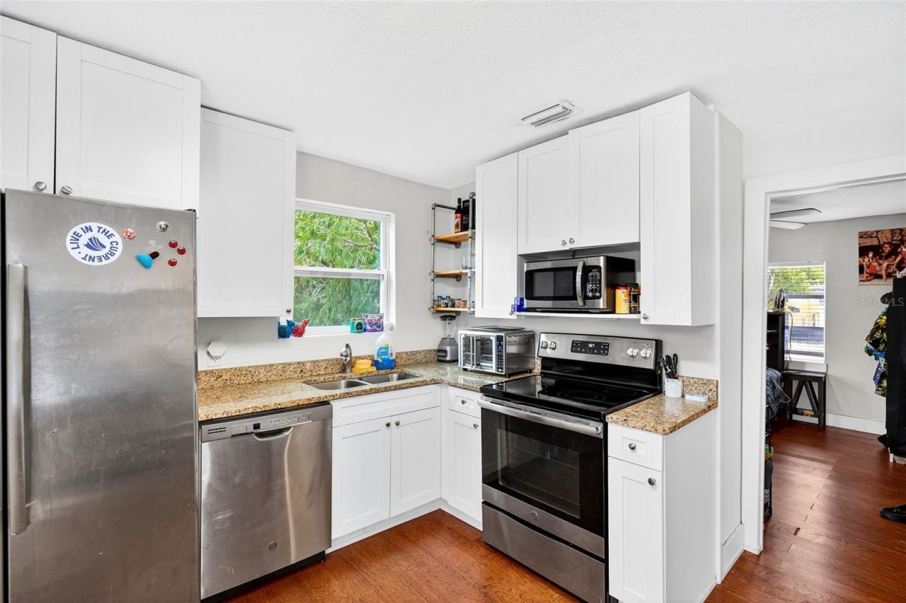 8917 N Willow Avenue, Tampa, FL 33604 Photo