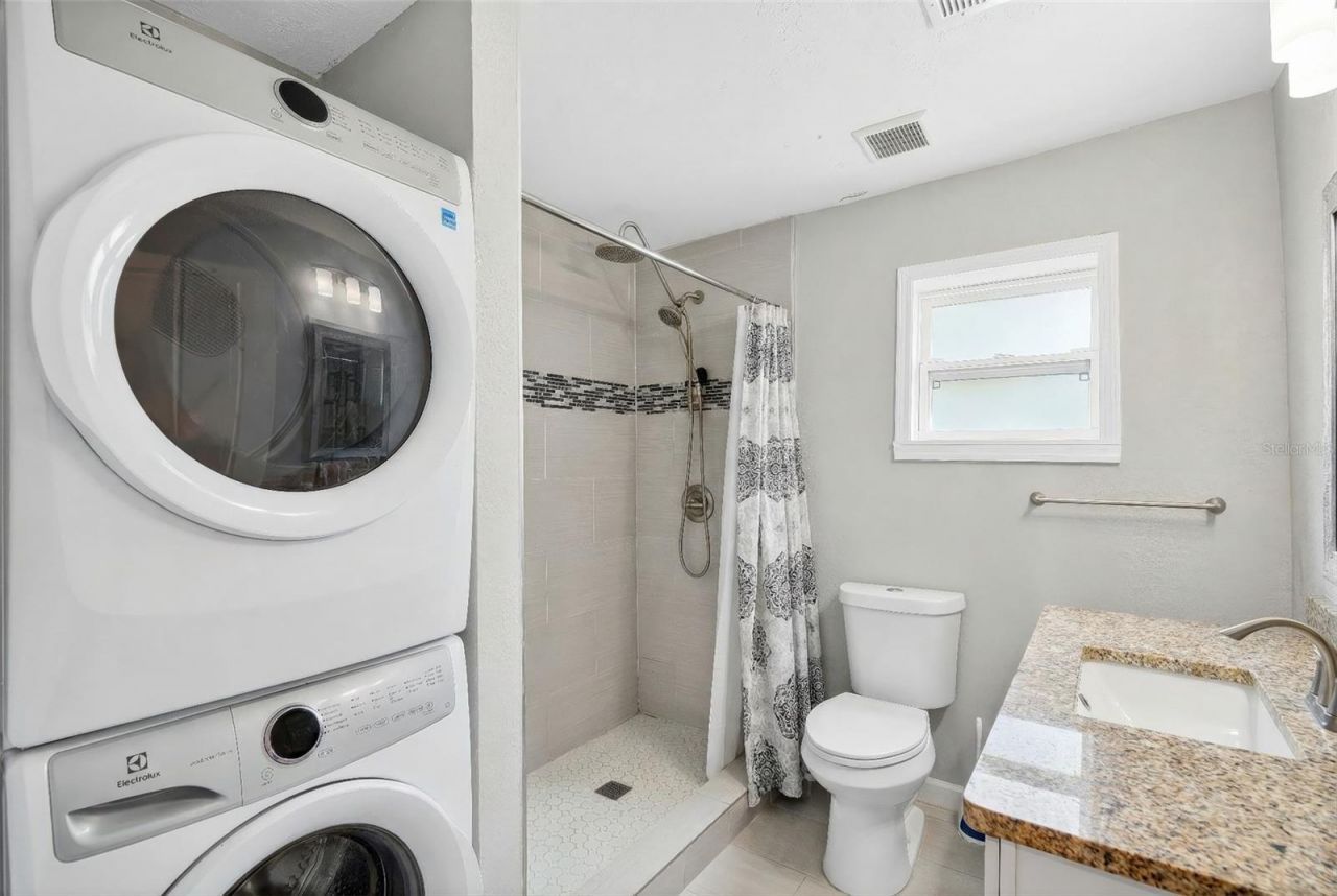 8917 N Willow Avenue, Tampa, FL 33604 Photo