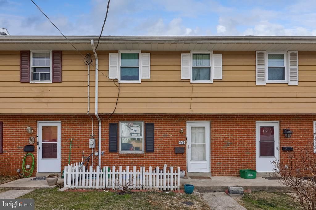 449 Hillside Avenue, Lancaster, PA 17603 Main Photo