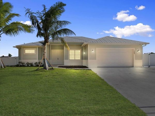 5761 NW Cone Street, Port Saint Lucie, FL 34986