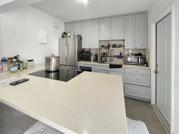 971 79th Ter, Miami Beach, FL 33141