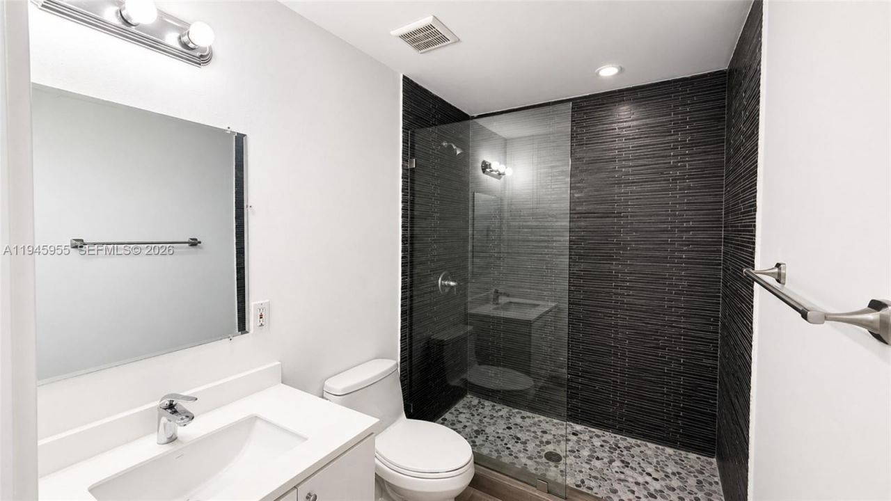 820 15th St, Unit 103, Miami Beach, FL 33139 Photo