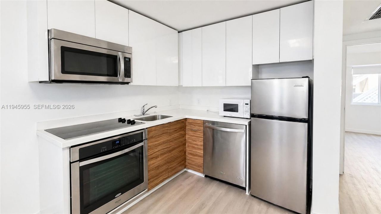 820 15th St, Unit 103, Miami Beach, FL 33139 Photo