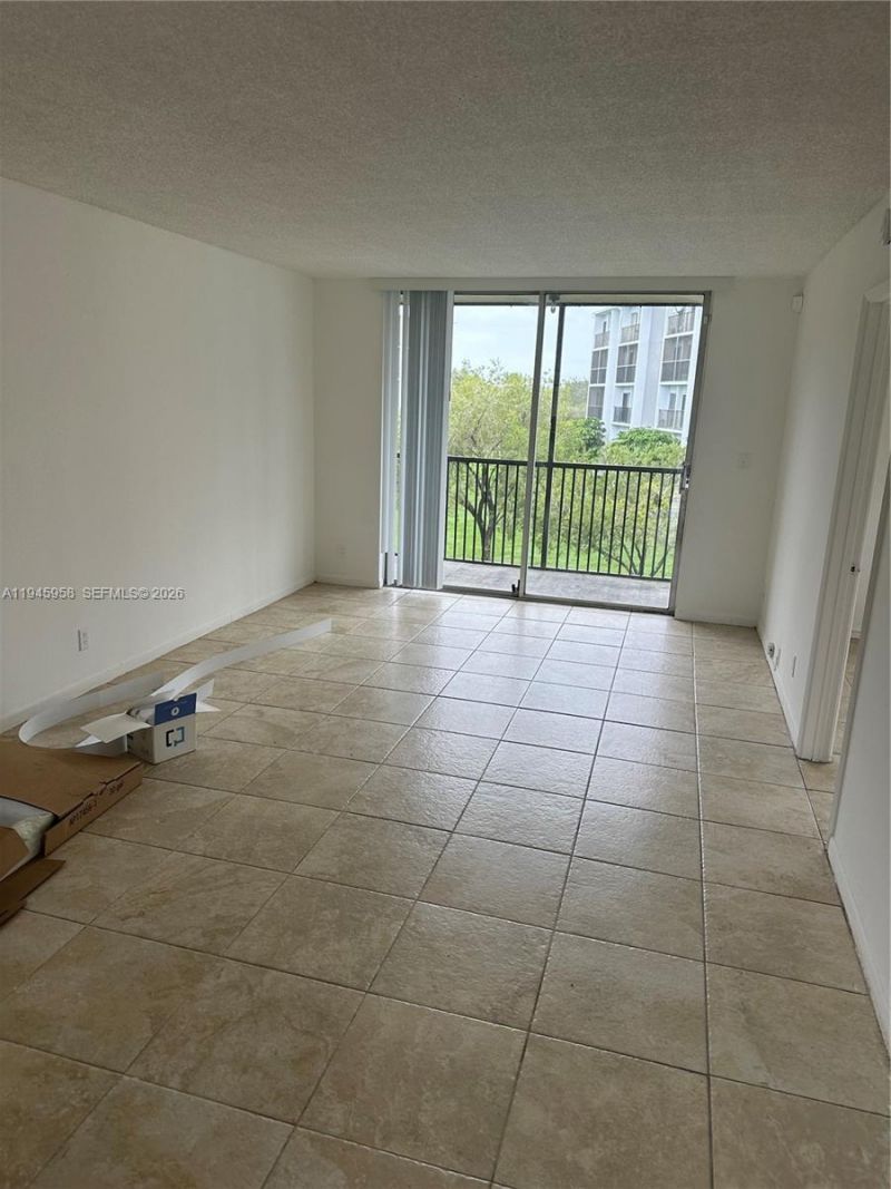 8730 N Sherman Cir, Unit 308, Miramar, FL 33025 Photo