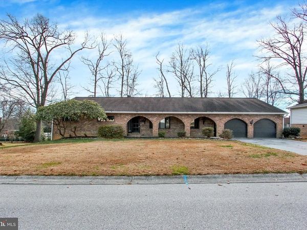 70 LAUREL DRIVE, HANOVER, PA 17331