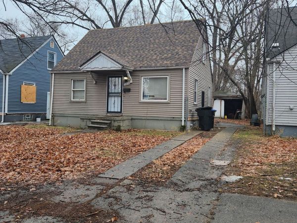 15870 W Parkway Street, Detroit, MI 48223