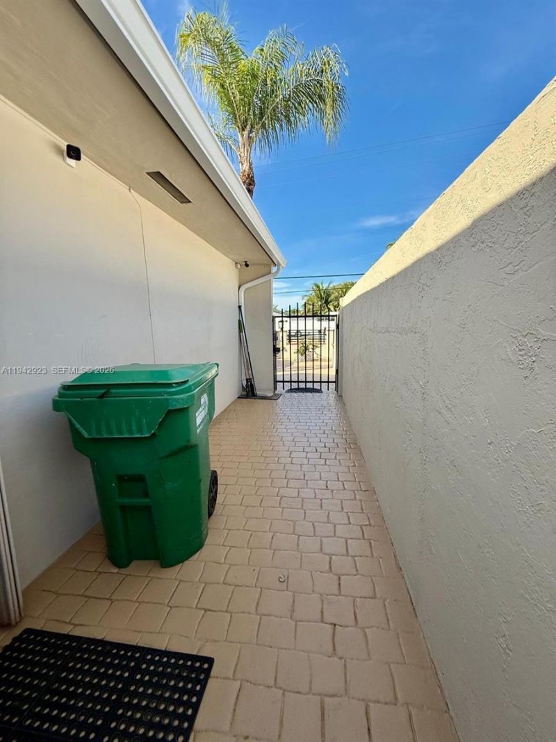 2725 SW 102nd Ave, Miami, FL 33165 Photo