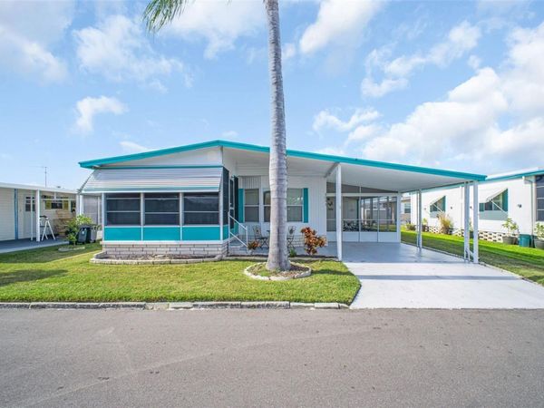 2033 MAUI DRIVE, HOLIDAY, FL 34691