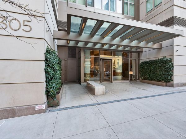 305 E 51st Street, Unit 15F, New York (Manhattan), NY 10022