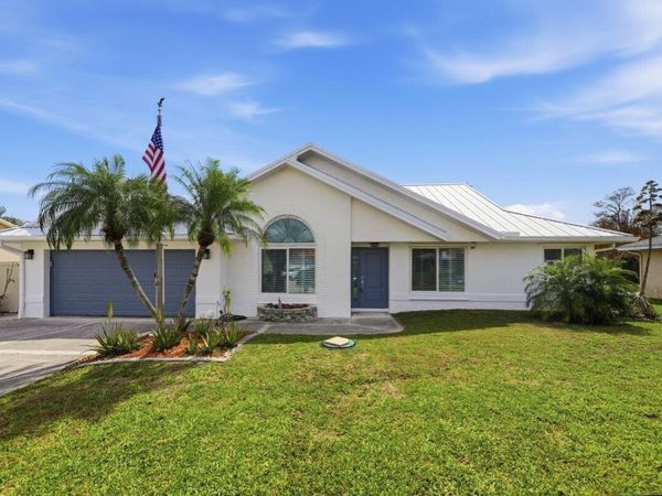 2812 SE Pace Drive, Port St. Lucie, FL 34984