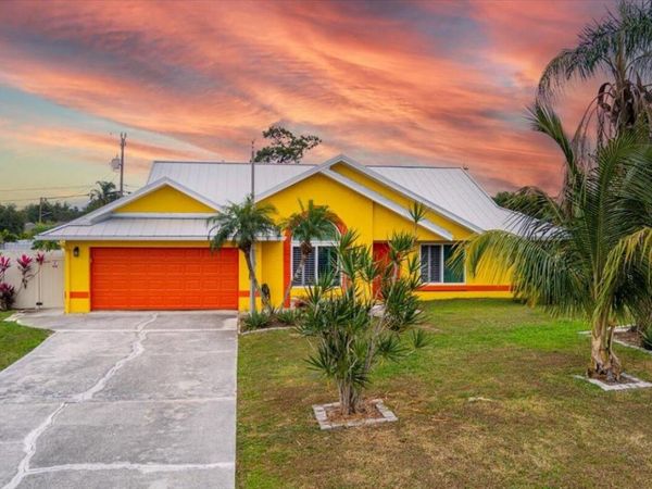 2812 SE Pace Drive, Port Saint Lucie, FL 34984