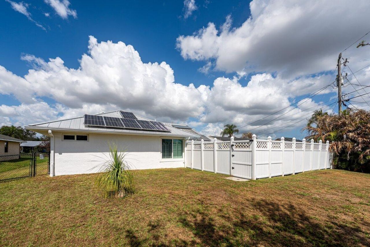 2812 SE Pace Drive, Port Saint Lucie, FL 34984 Photo