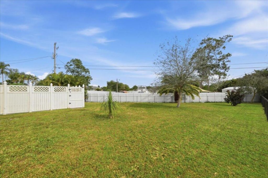 2812 SE Pace Drive, Port Saint Lucie, FL 34984 Photo