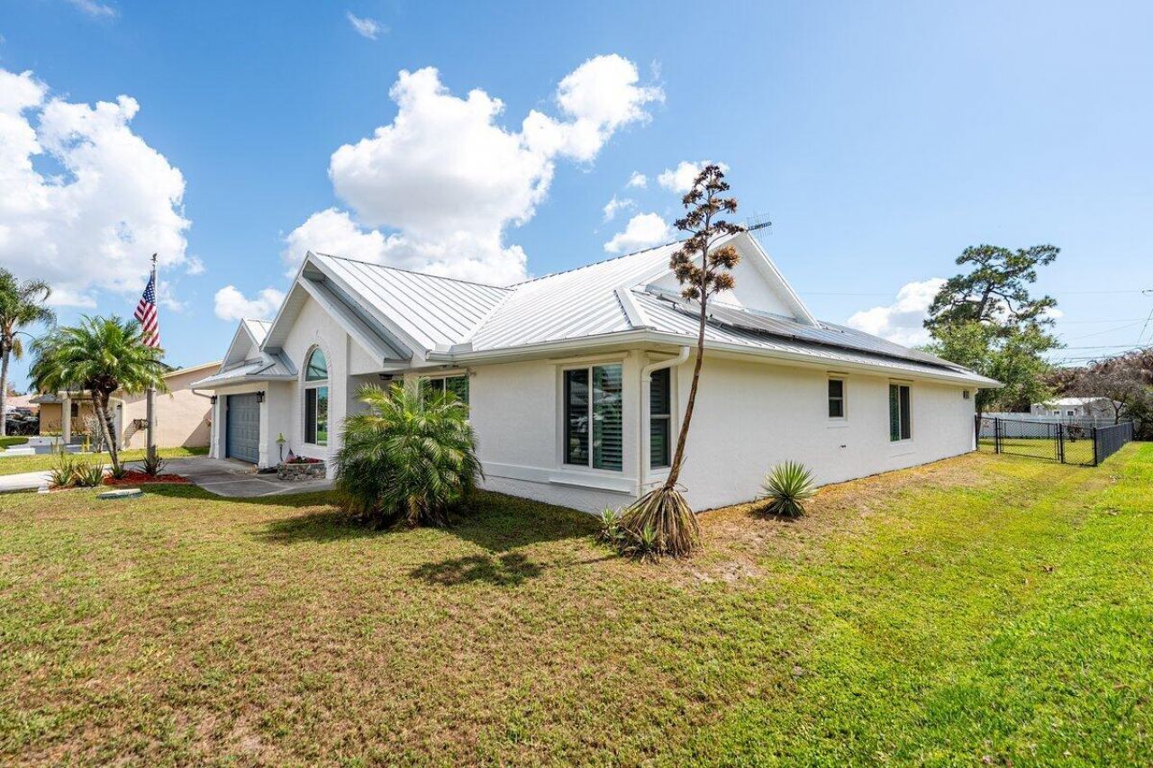 2812 SE Pace Drive, Port Saint Lucie, FL 34984 Photo