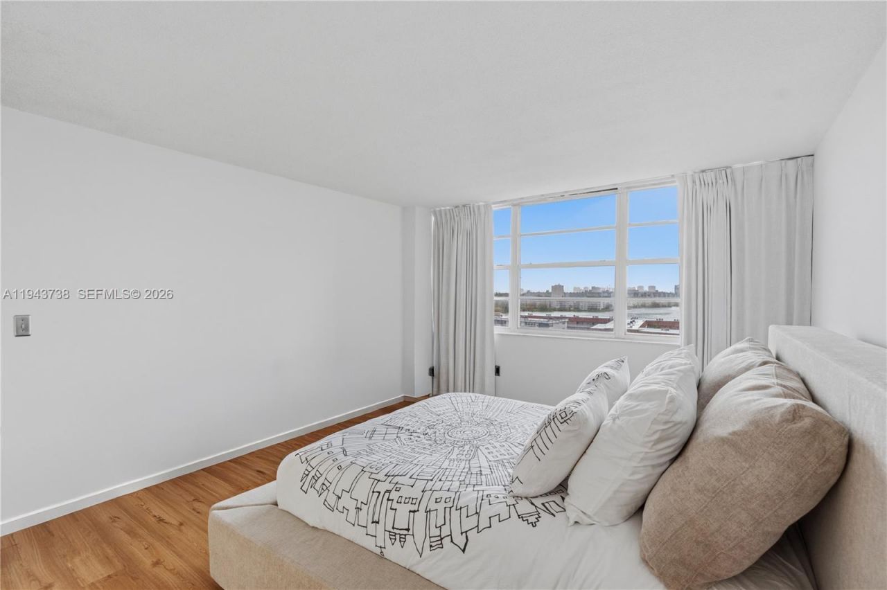 1351 NE Miami Gardens Dr, Unit 806E, Miami, FL 33179 Photo