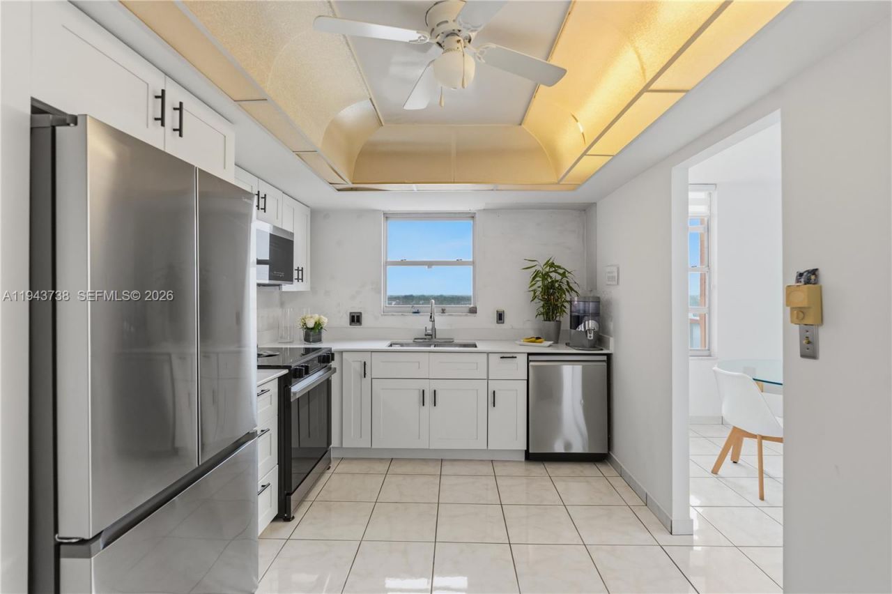 1351 NE Miami Gardens Dr, Unit 806E, Miami, FL 33179 Photo