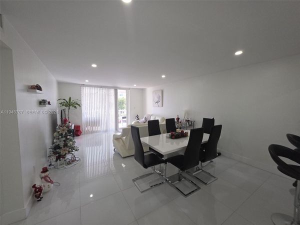 6970 NW 186th St, Unit 3-307, Hialeah, FL 33015