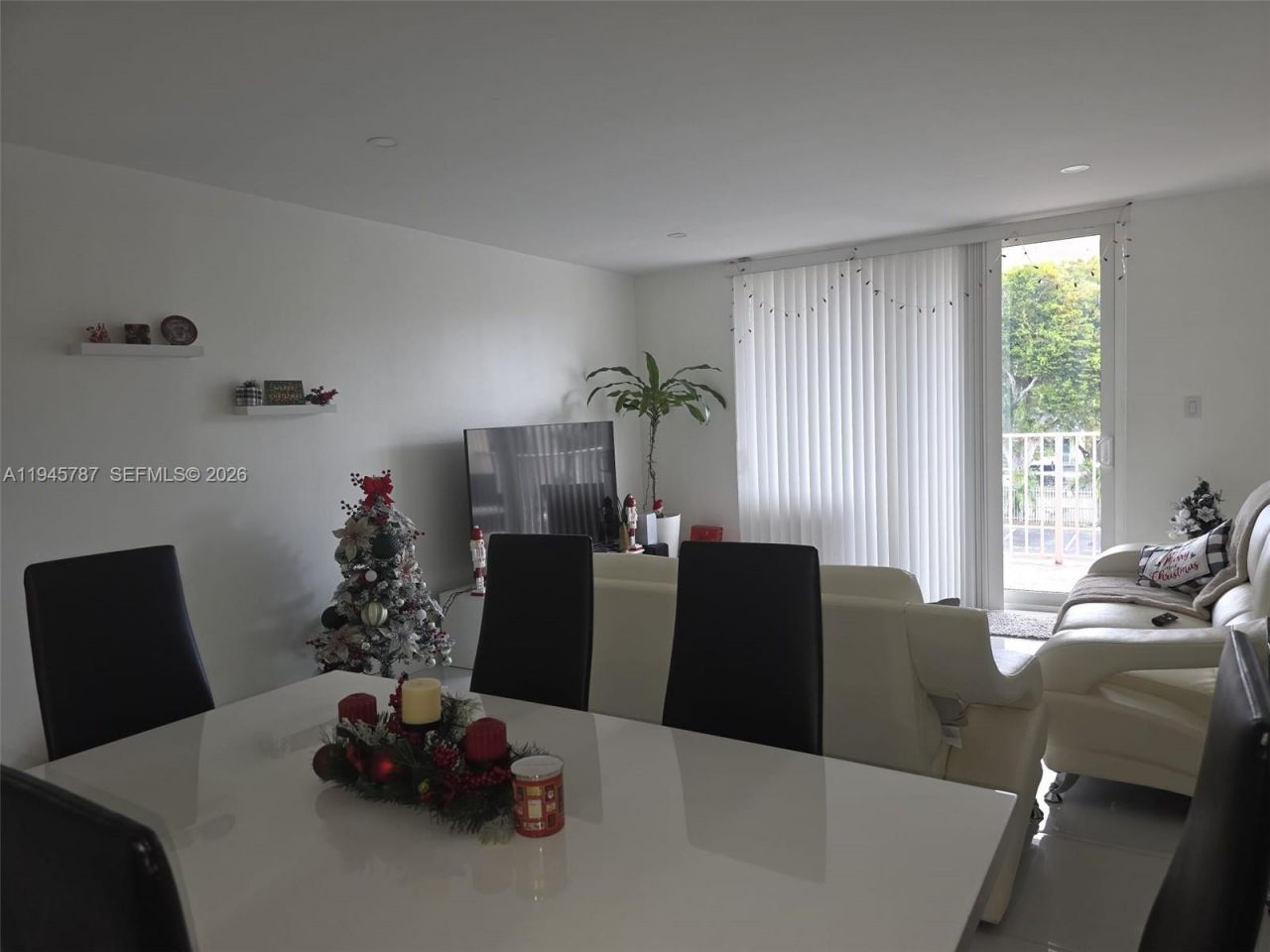 6970 NW 186th St, Unit 3-307, Hialeah, FL 33015 Photo