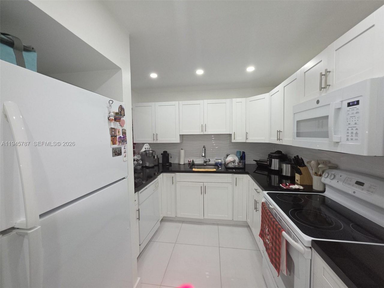 6970 NW 186th St, Unit 3-307, Hialeah, FL 33015 Photo