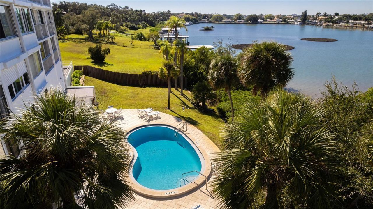 50 Harbor View Lane, Unit 11, Belleair Bluffs, FL 33770 Photo