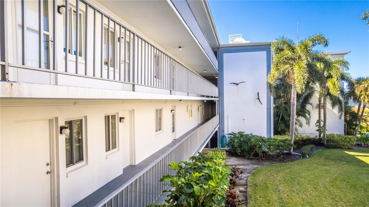 50 Harbor View Lane, Unit 11, Belleair Bluffs, FL 33770 Photo