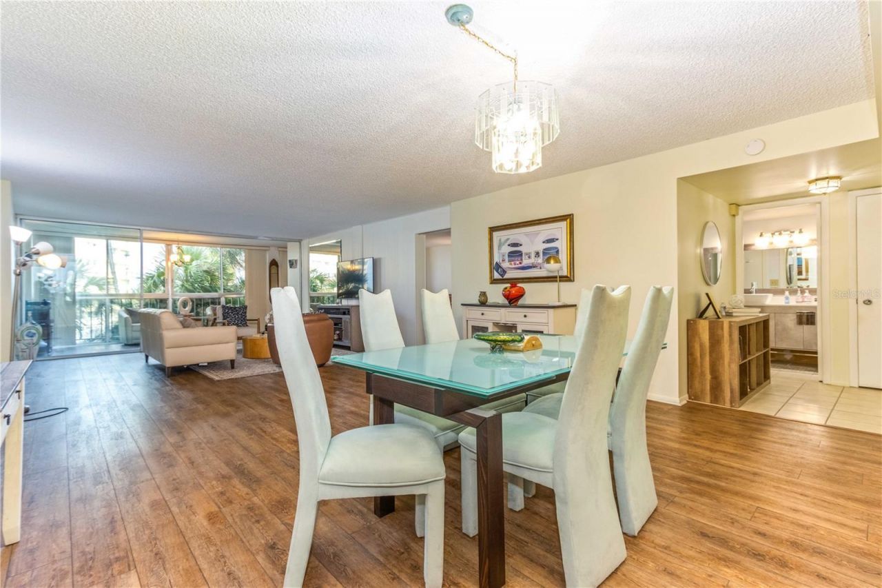 50 Harbor View Lane, Unit 11, Belleair Bluffs, FL 33770 Photo