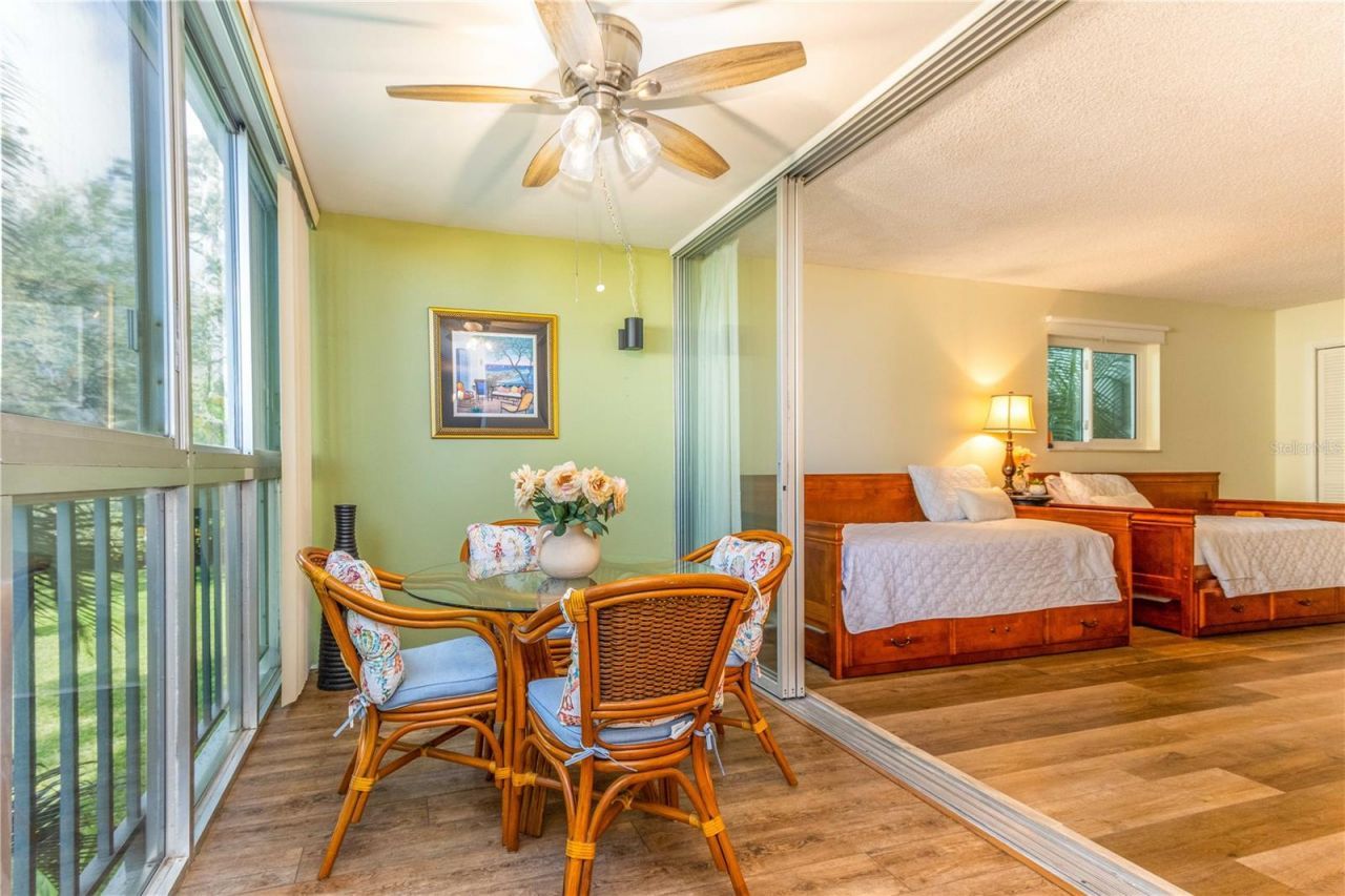 50 Harbor View Lane, Unit 11, Belleair Bluffs, FL 33770 Photo