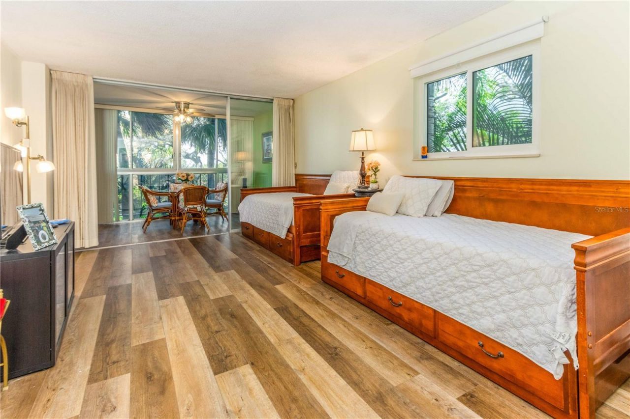 50 Harbor View Lane, Unit 11, Belleair Bluffs, FL 33770 Photo