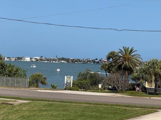 50 Harbor View Lane, Unit 11, Belleair Bluffs, FL 33770 Photo