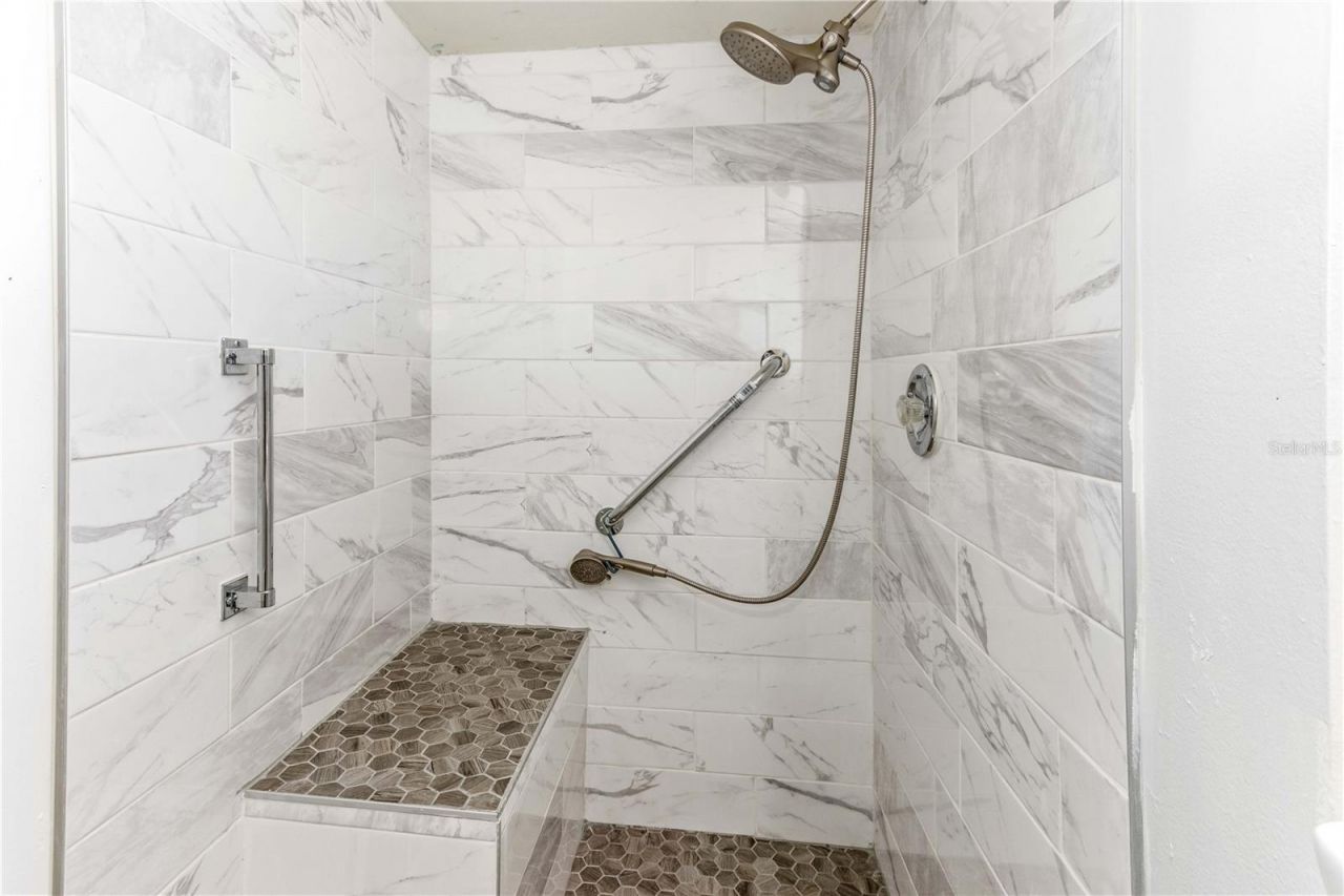 50 Harbor View Lane, Unit 11, Belleair Bluffs, FL 33770 Photo