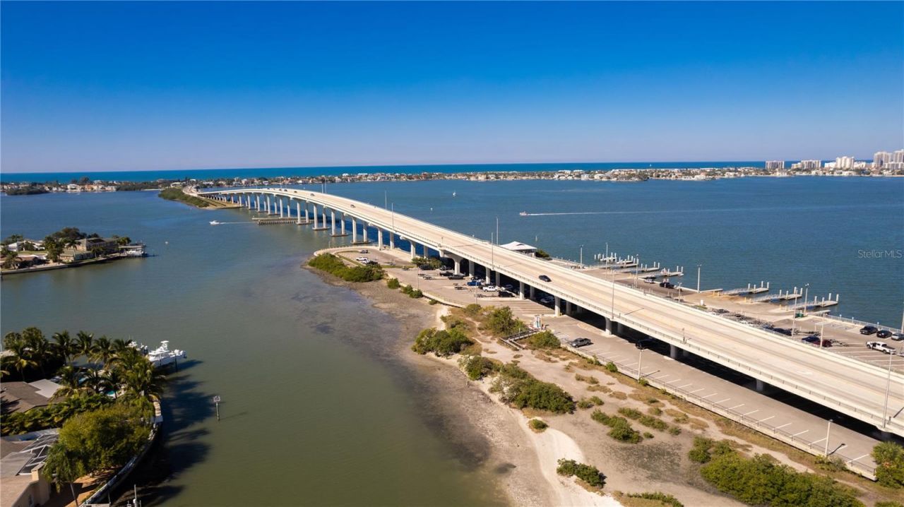 50 Harbor View Lane, Unit 11, Belleair Bluffs, FL 33770 Photo