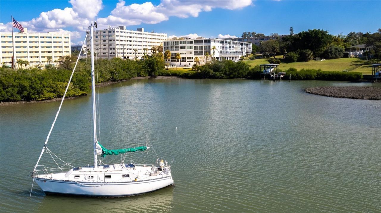 50 Harbor View Lane, Unit 11, Belleair Bluffs, FL 33770 Photo