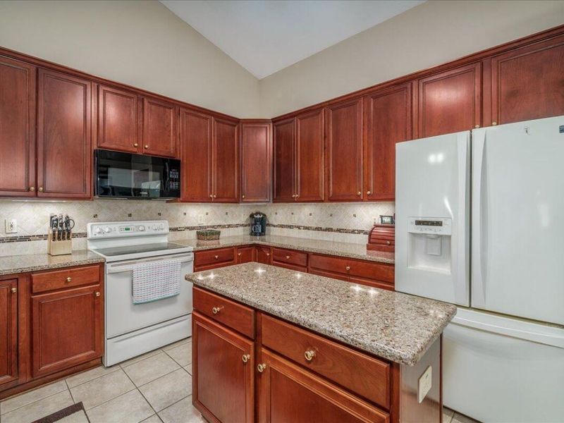 4758 Briargrove Drive, Groveport, OH 43125 Photo 12