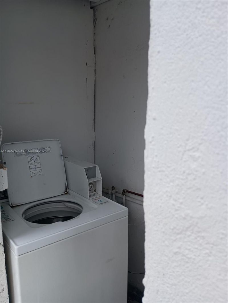 7421 Carlyle Ave, Unit 3, Miami Beach, FL 33141 Photo