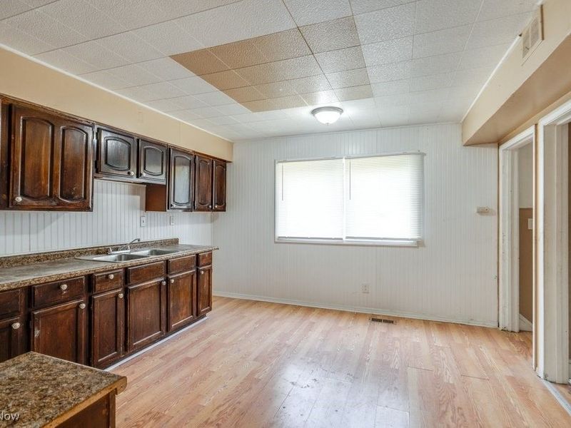 11402 Avon Avenue, Cleveland, OH 44105 Photo 15